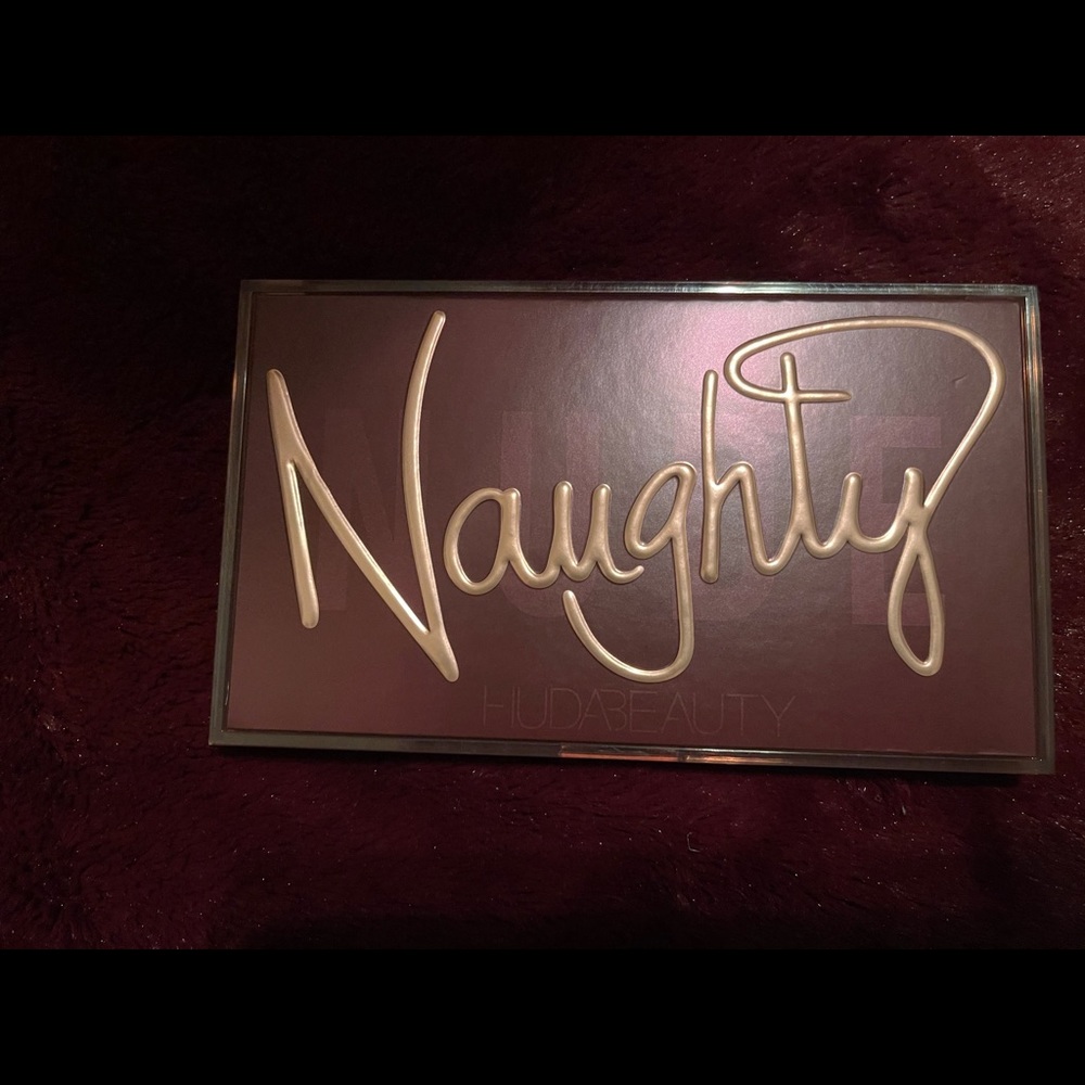 Huda naughty palette